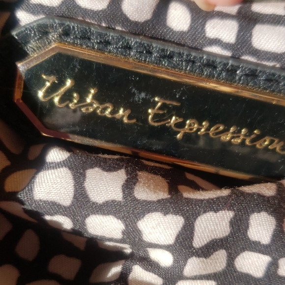 Urban Expressions | Vegan Crossbody Purse - Picture 5 of 8
